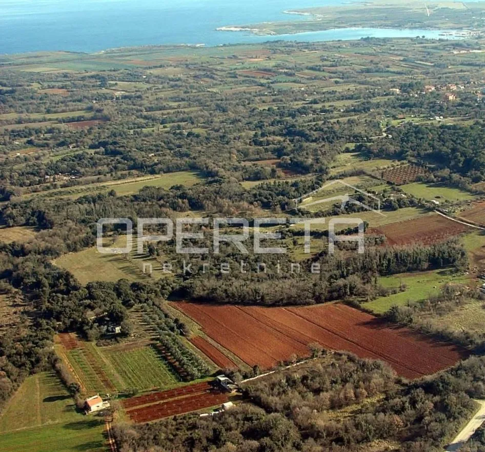 Građevinski teren okružen prirodom – idealno za premium vile - Ližnjan