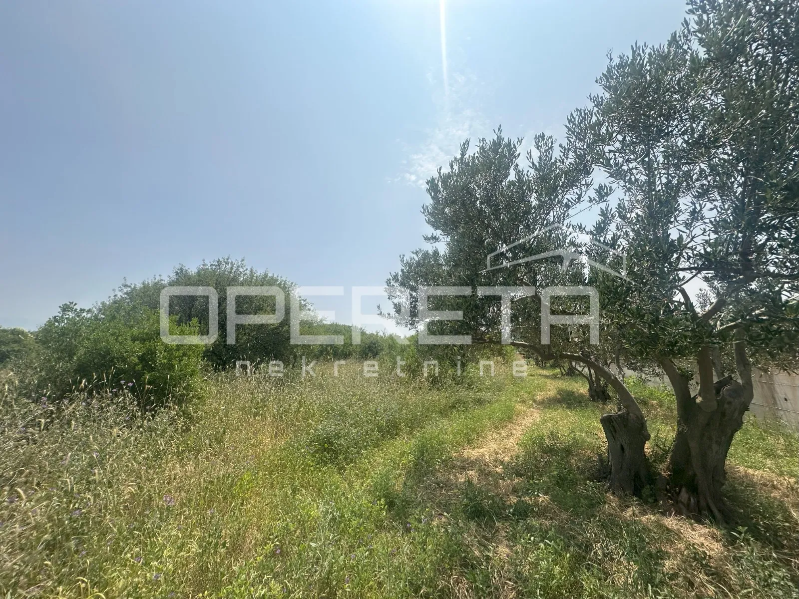 građevinsko zemljište 3.500 m² u trogiru, industrijska zona - slika 3
