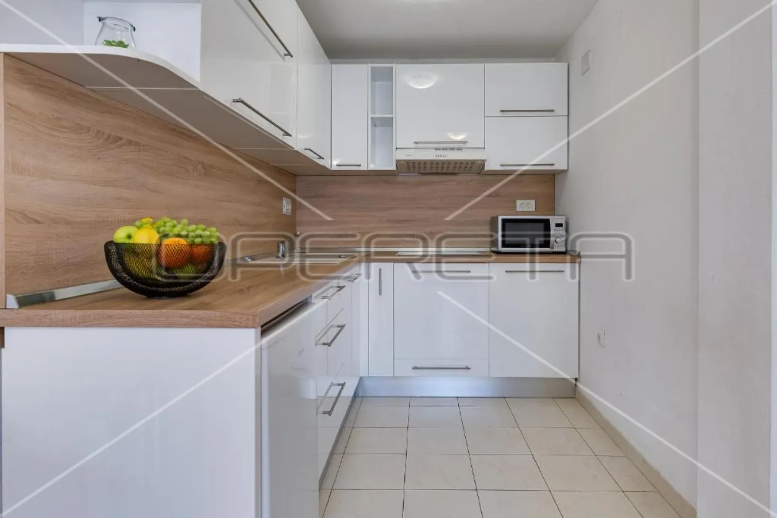 petrčane - kuća s 10 etažiranih apartmana, 100m od mora - slika 13