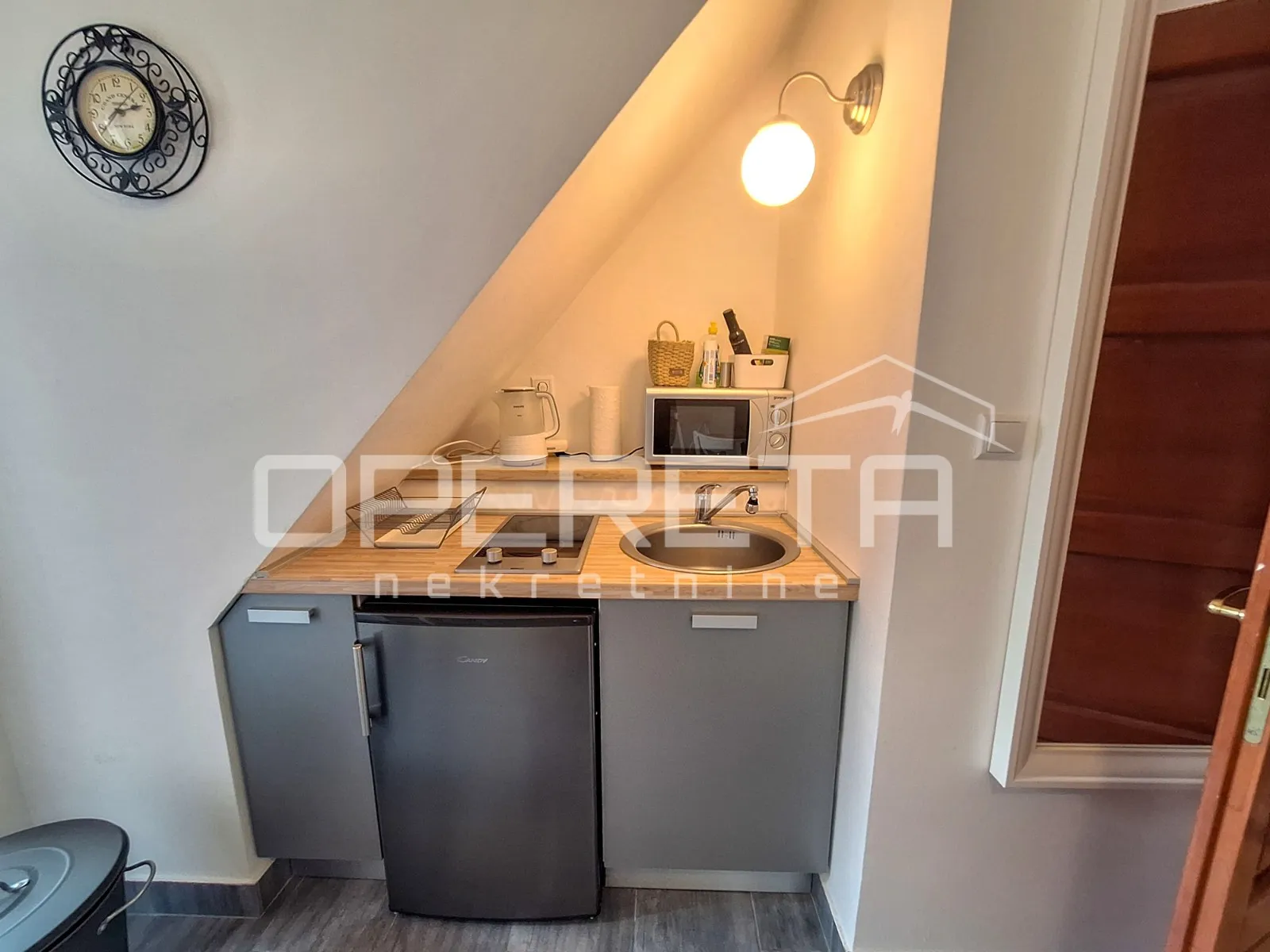 kuća s 3 apartmana- tribunj centar - slika 6