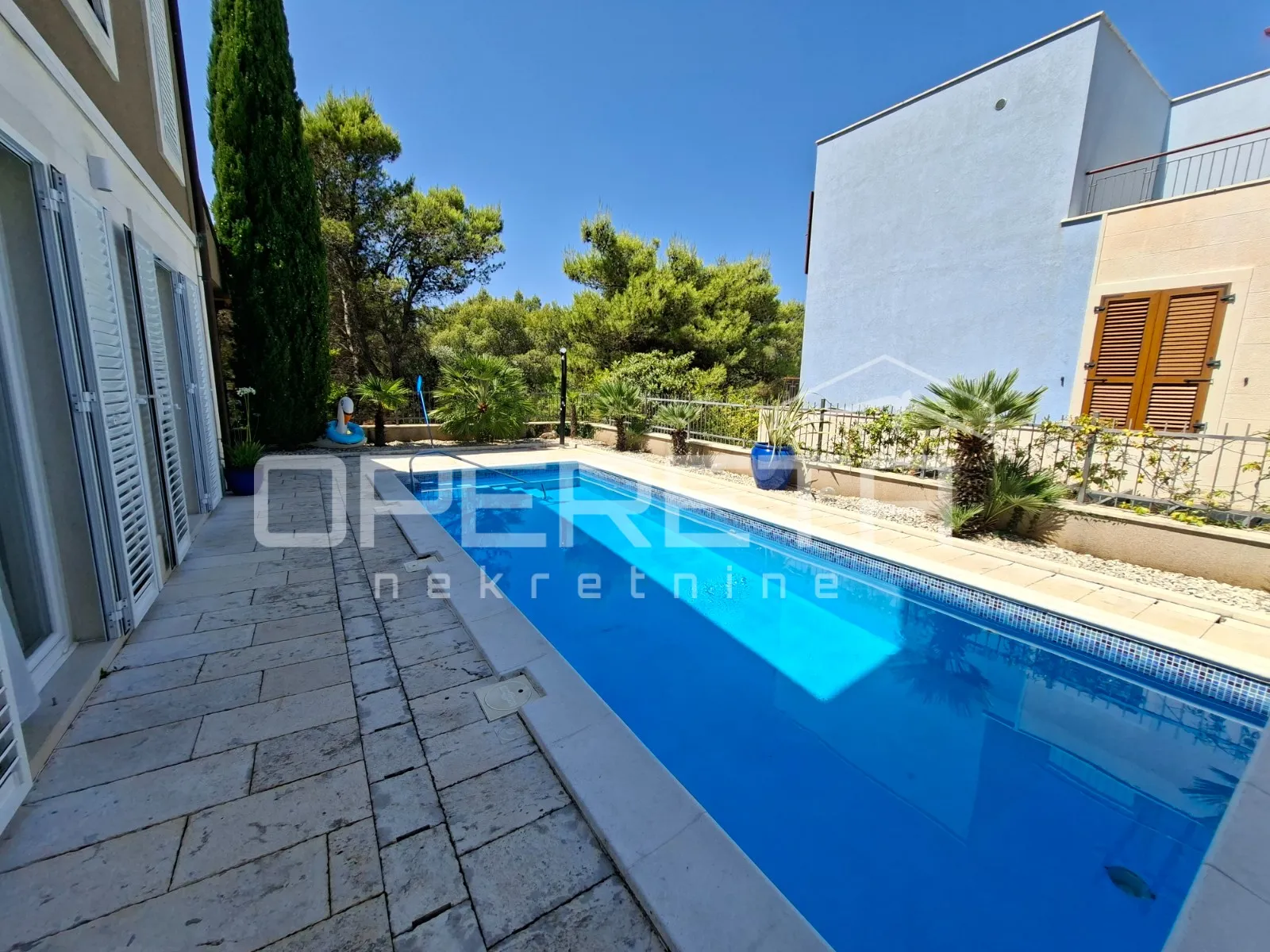 *** splitska, brač - ekskluzivna villa s panoramskim pogledom na more *** - slika 13