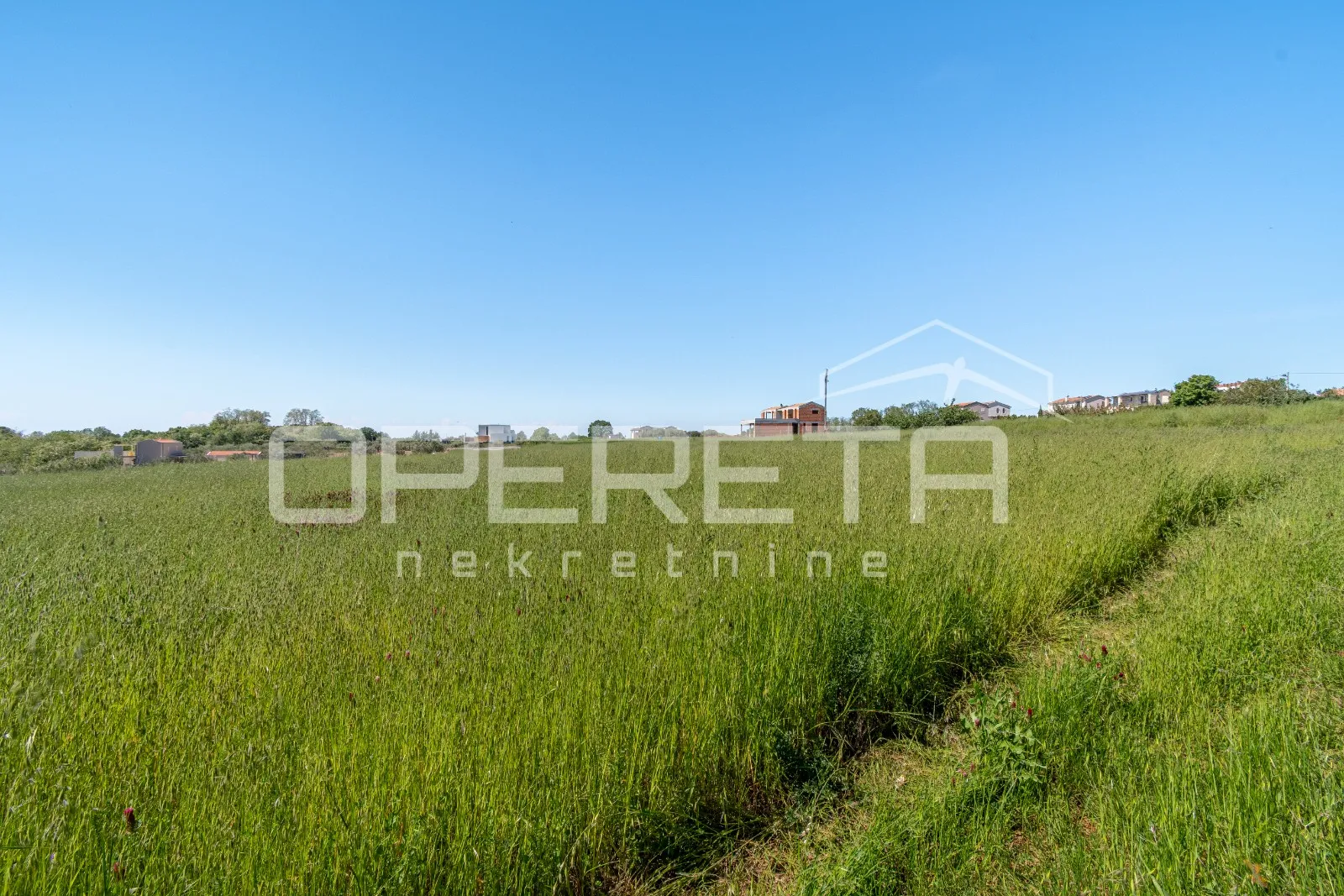 istra, kaštelir, zemljište s građevinskom dozvolom - slika 2