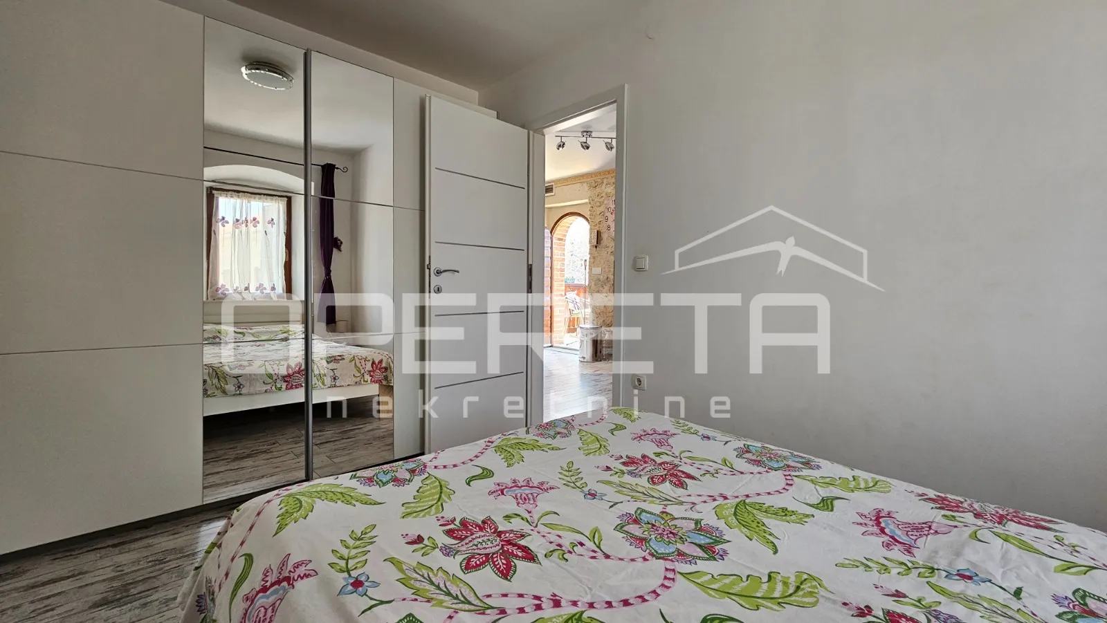 zadar, arbanasi – kuća s bazenom i 6 studio apartmana - slika 15