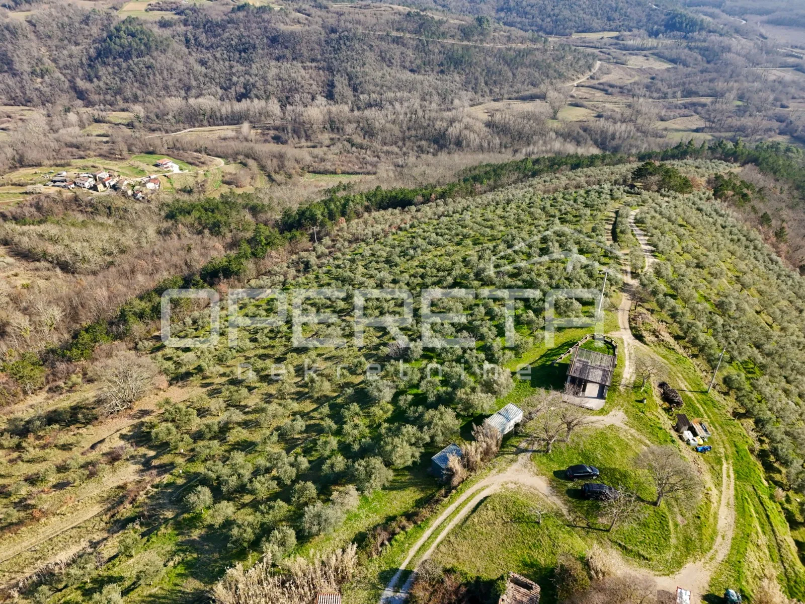 veliko imanje od 170 000 m2 s predivnim pogledom - slika 16