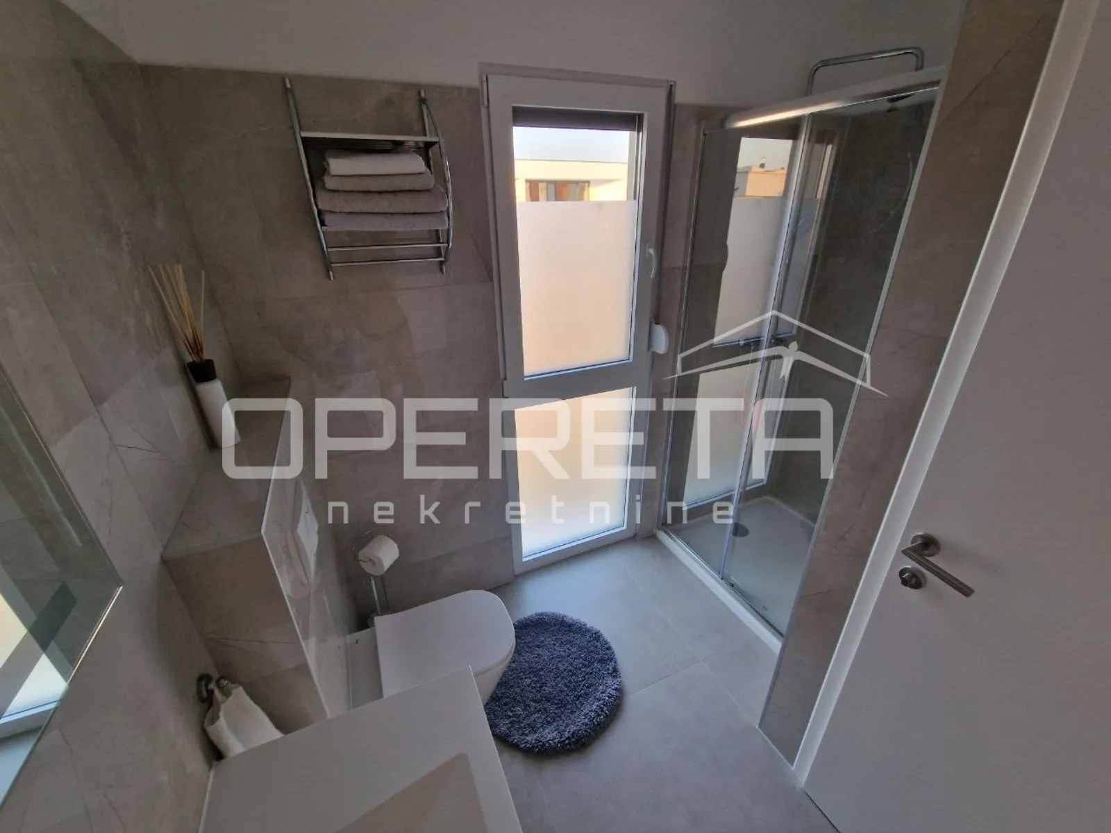 luksuzna vila u medulinu: spa centar, infinity bazen i savršen pogled - slika 10