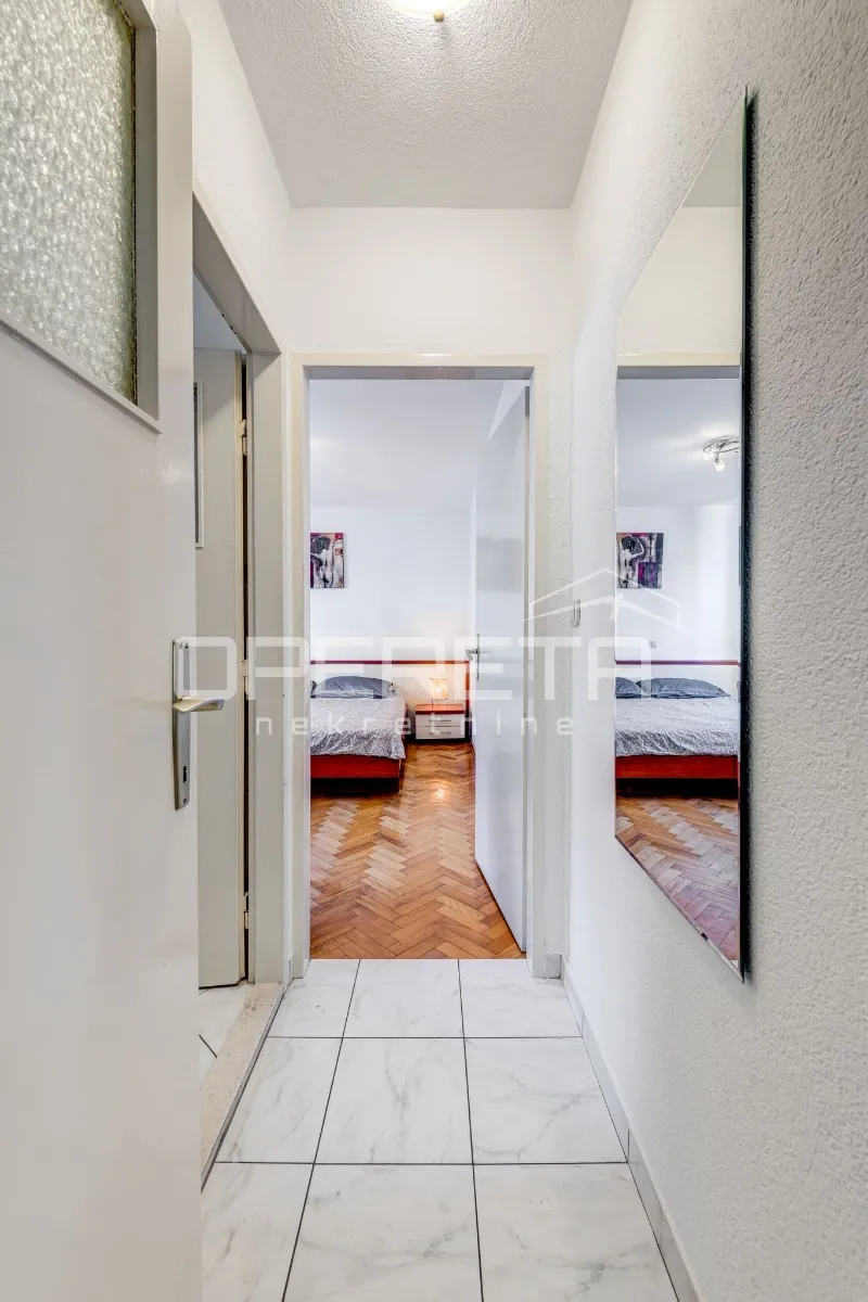split centar (dobri) – 2 apartmana u jednom stanu / vrhunska investicija u srcu - slika 13