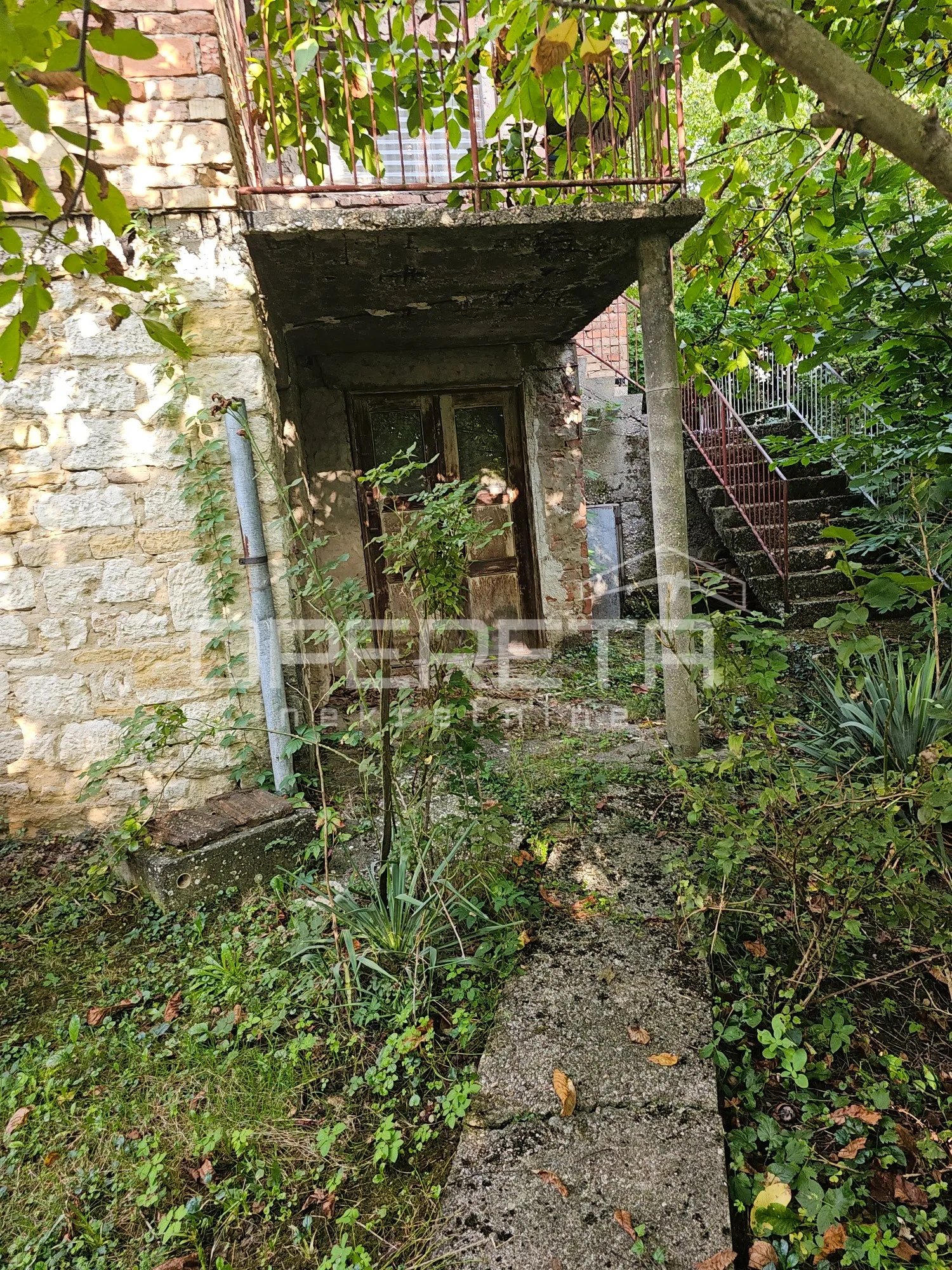 prodaja, 1.534m2 dominika mandića, borčec, građevinsko zemljište sa starom kućom - slika 2
