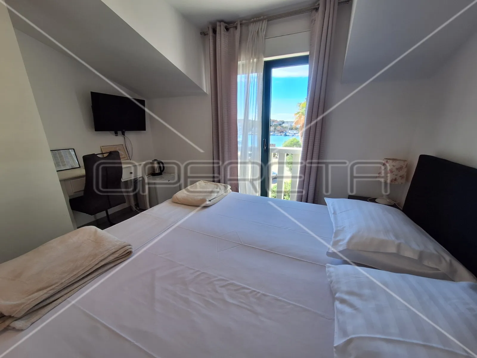 apartmanska kuća u centru jezera, investicija - slika 11