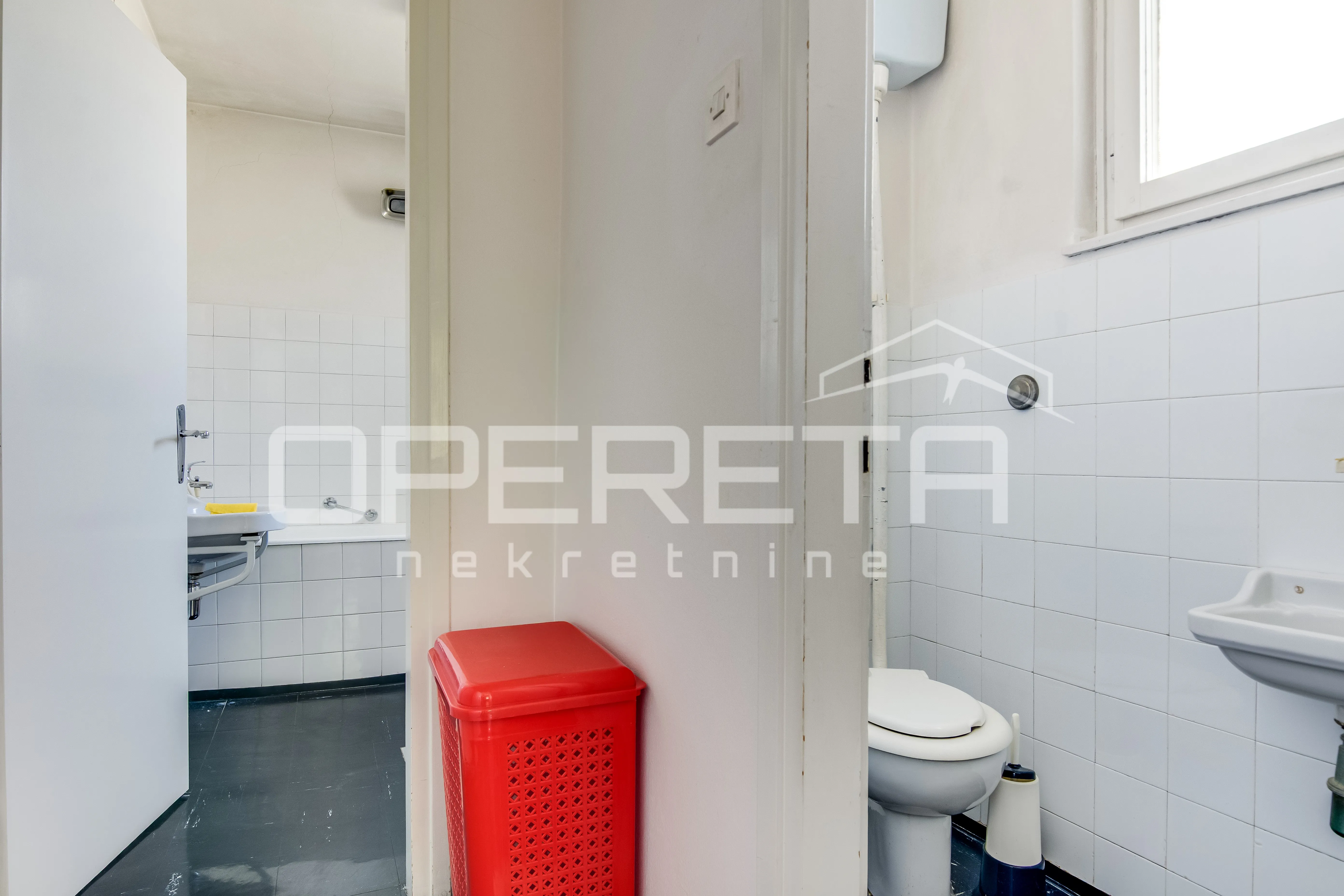 prodaja, kuća, krapinske toplice, ul. zlatka balokovića 225m2 nkp. - slika 16