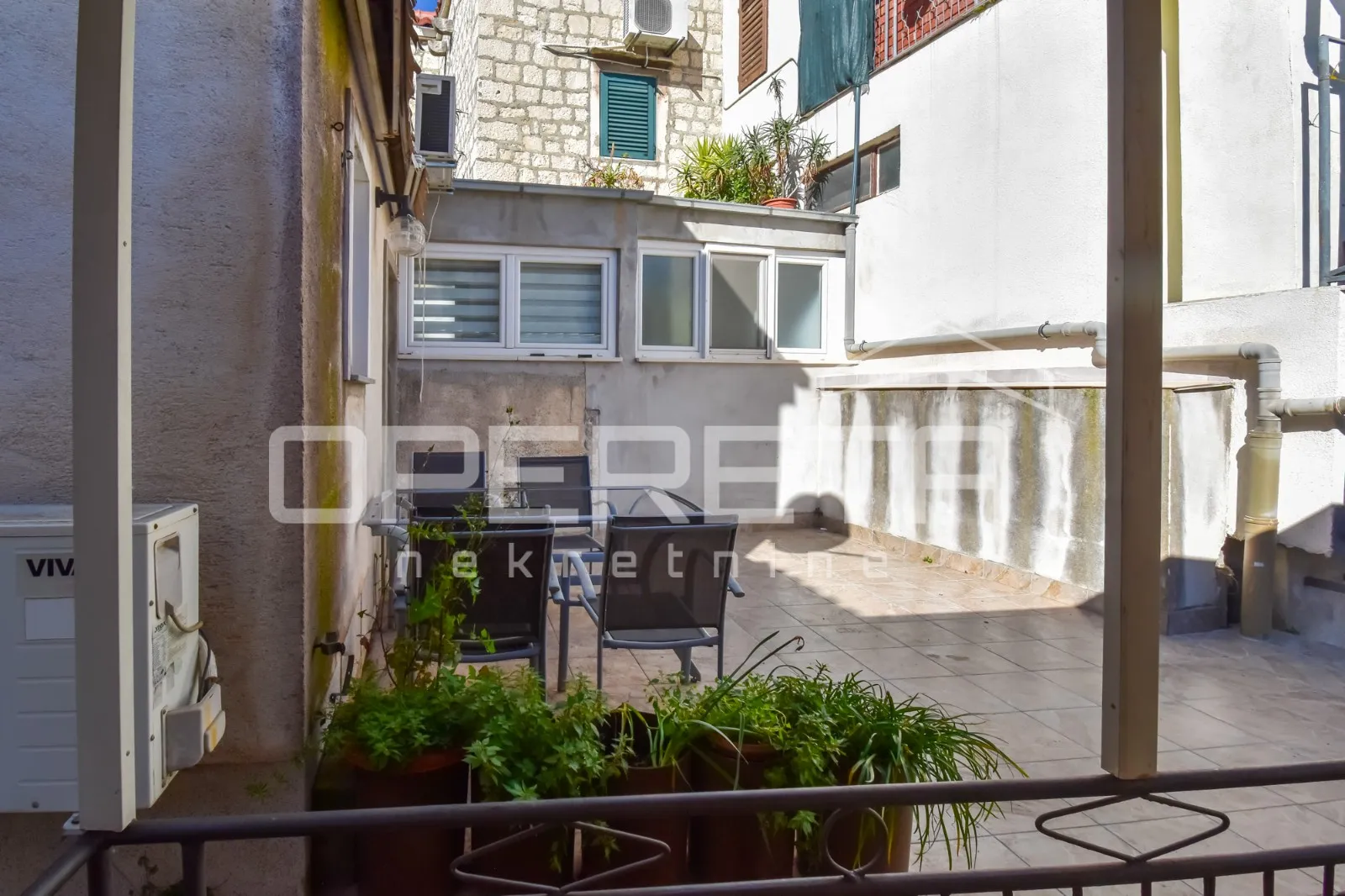 kuća u nizu u staroj jezgri, kaštel lukšić, 90 m2 - slika 16