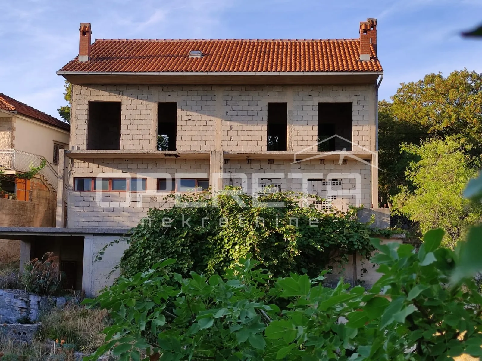 nedovršena kuća na braču – humac gornji na 1.820 m² zemljišta - slika 17