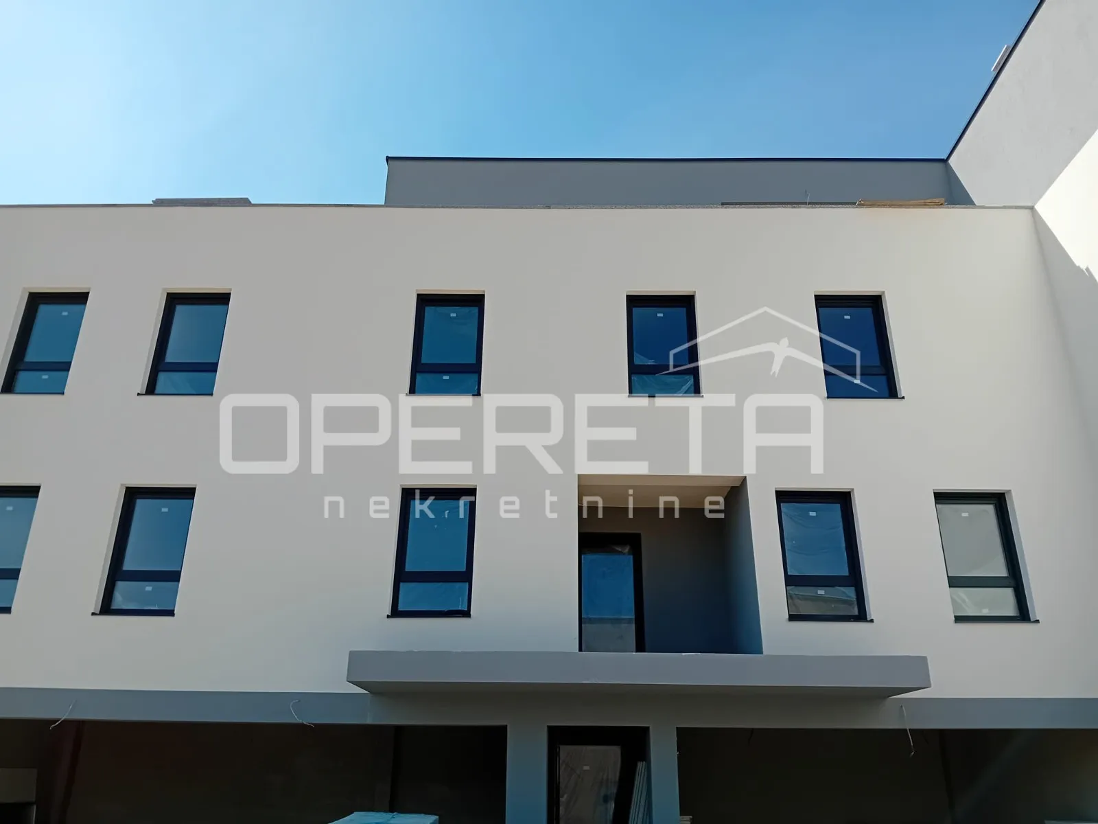 novogradnja u vrboskoj (hvar) – stan na prvom katu s lođom - slika 8