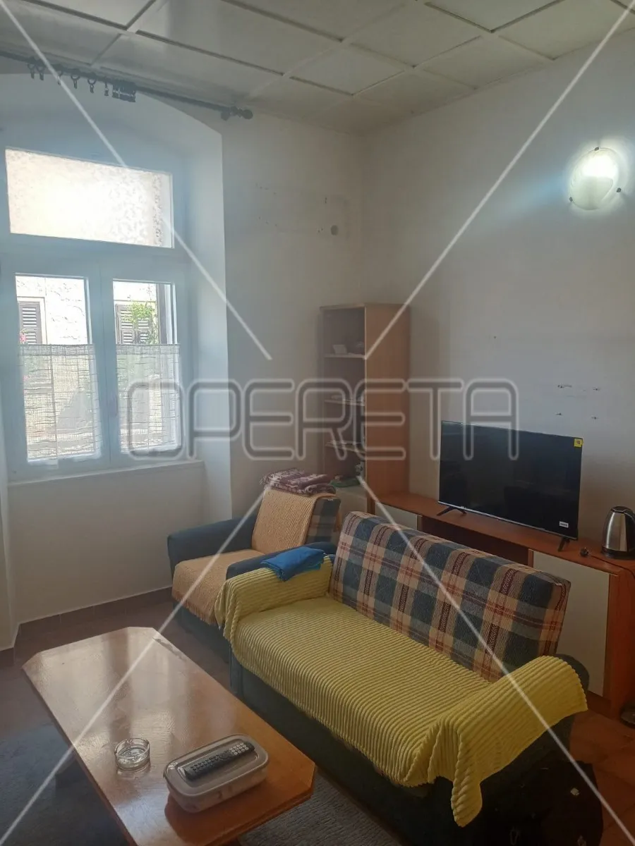 stan 104m2 4soban, pula centar - slika 18