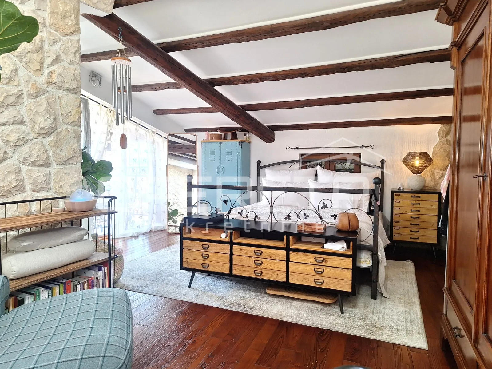 renovirana kuća s 2 stana, šibenik- centar - slika 10