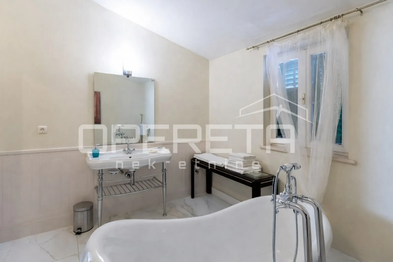 penthouse na samoj obali baćinkih jezera, baćina, ploče - slika 12