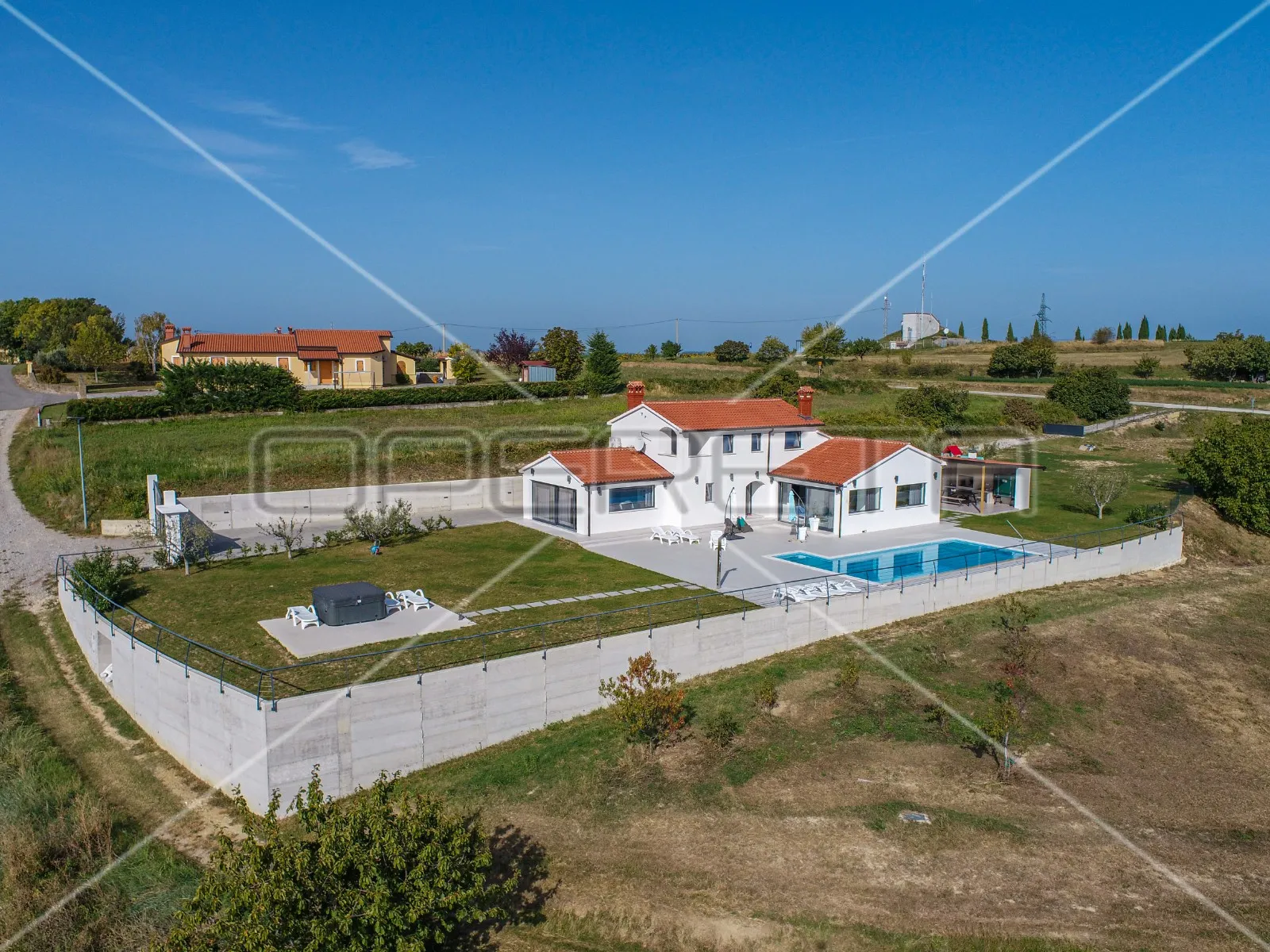 vila na unikatnoj poziciji s iznimno rijetkim pogledom, vrh (istra) - slika 26