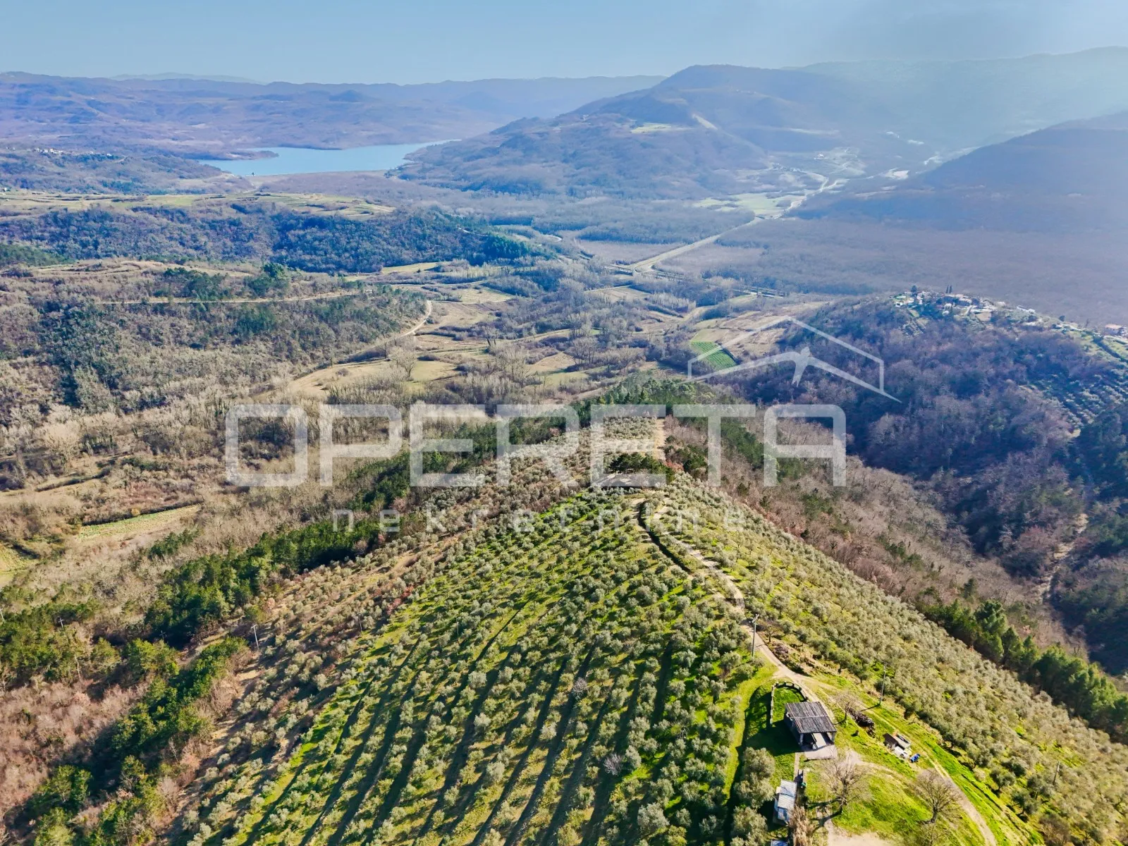 veliko imanje od 170 000 m2 s predivnim pogledom - slika 12