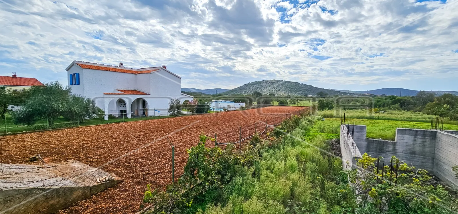 atraktivno građevinsko zemljište blizu mora 1283 m² - slika 2