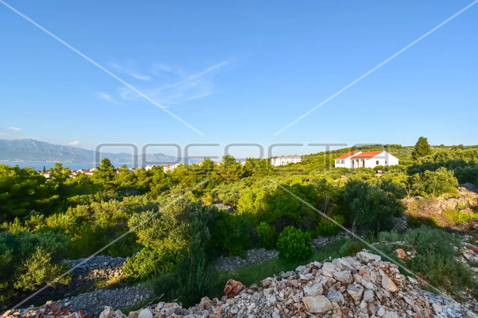 zemljište, supetar otok brač, pogled na more i idejni projekt za 4 luksuzne vile - slika 12