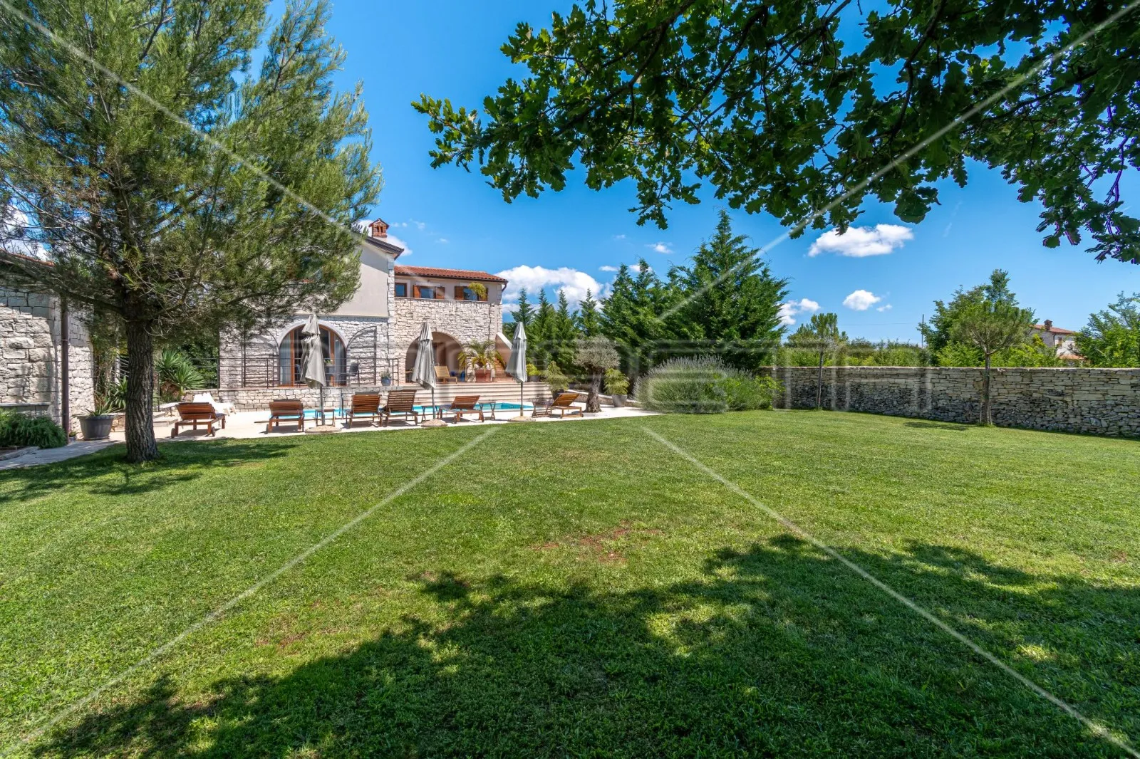 istra, svetvinčenat, impresivna rustikalna vila sa bazenom na zemljištu od 1527 - slika 29