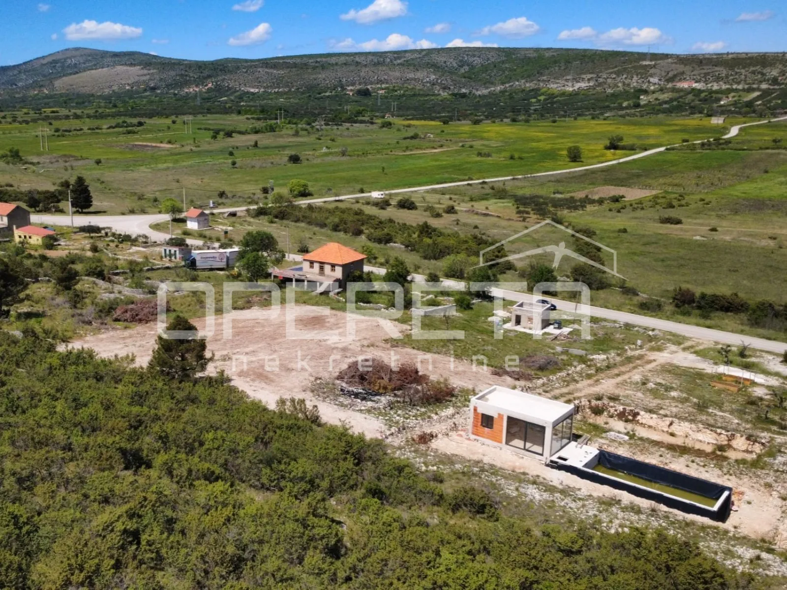 Građevinsko zemljište, 1000 m2, Danilo Kraljice