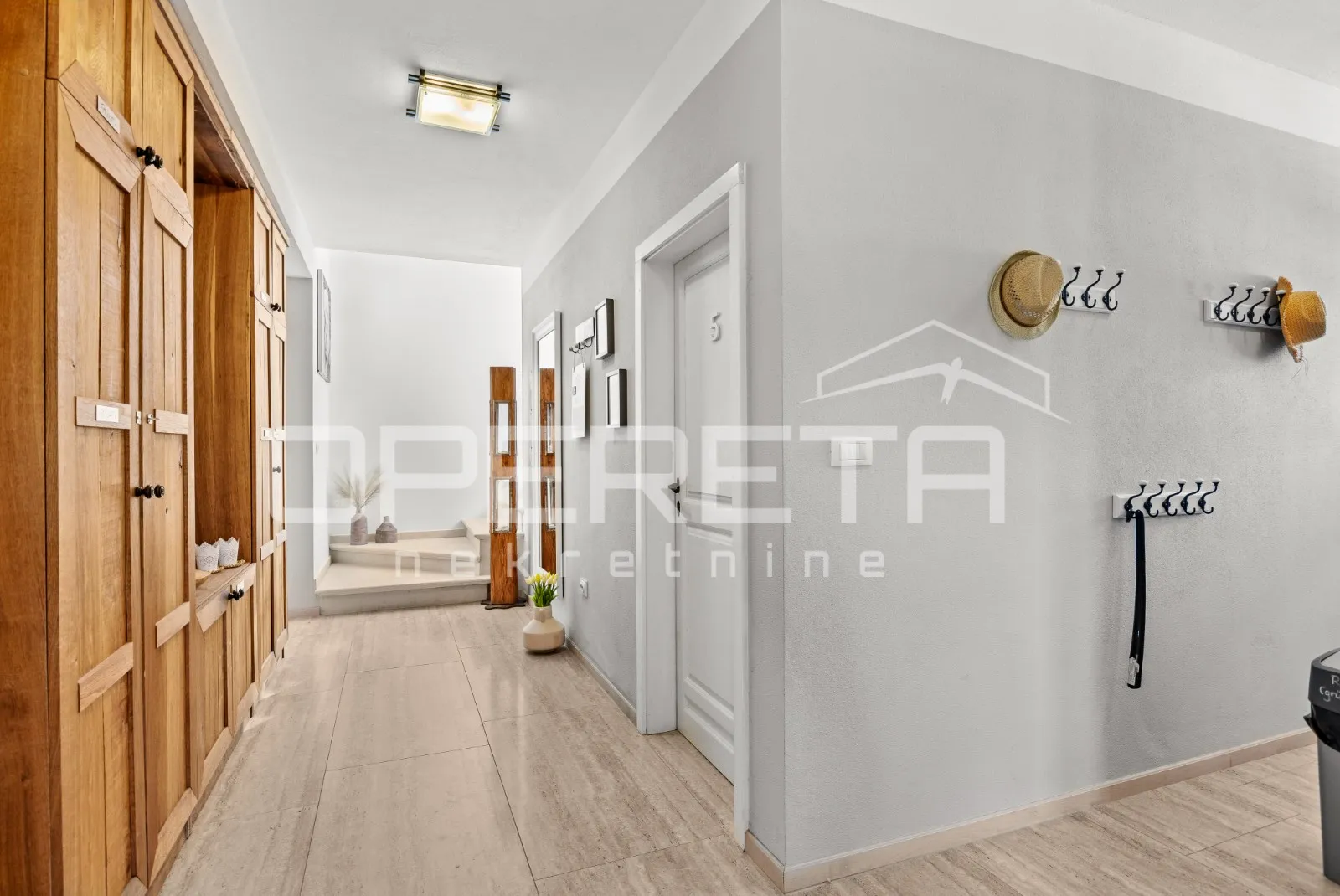 istra, vodnjan okolica, prekrasna vila sa šest spavaćih, bazen, grijanje, garaža - slika 20
