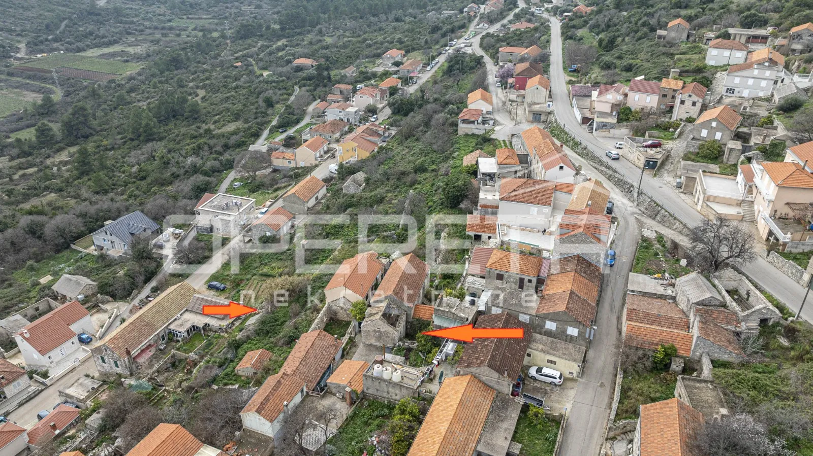 idealna prilika: kamene kuće za renovaciju s velikim vrtom i pogledom - slika 8