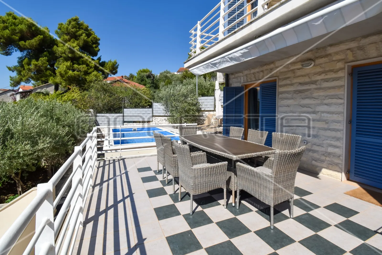 kuća na atraktivnoj lokaciji s pogledmo na more, splitska, otok brač - slika 8