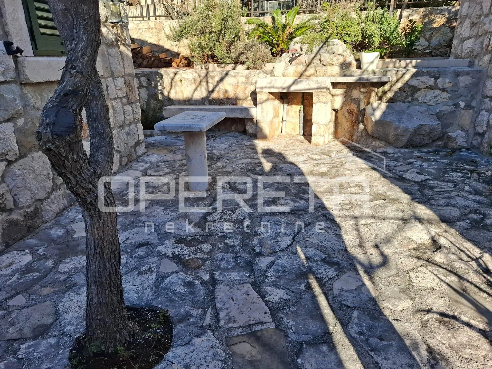 odlična investicija kraj omiša s uhodanim turizmom! - slika 37