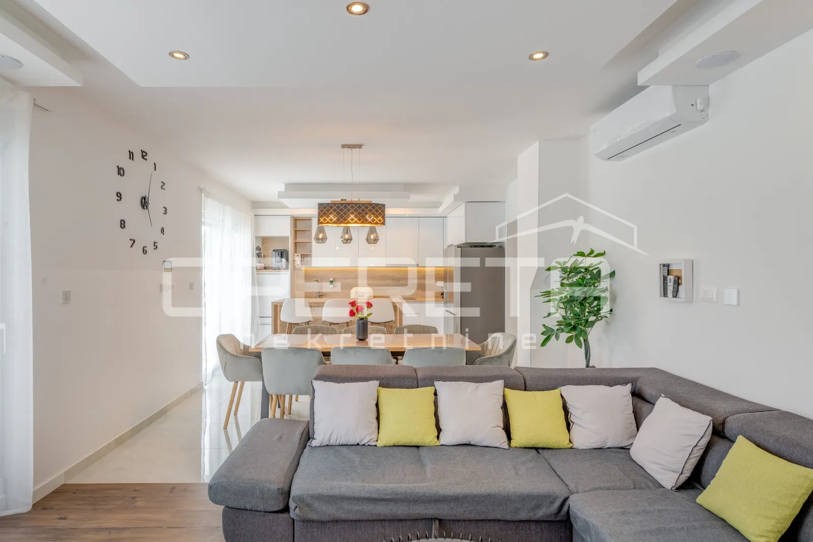 novoizgrađena moderna vila s garažom i bazenom, kaštel novi - slika 4