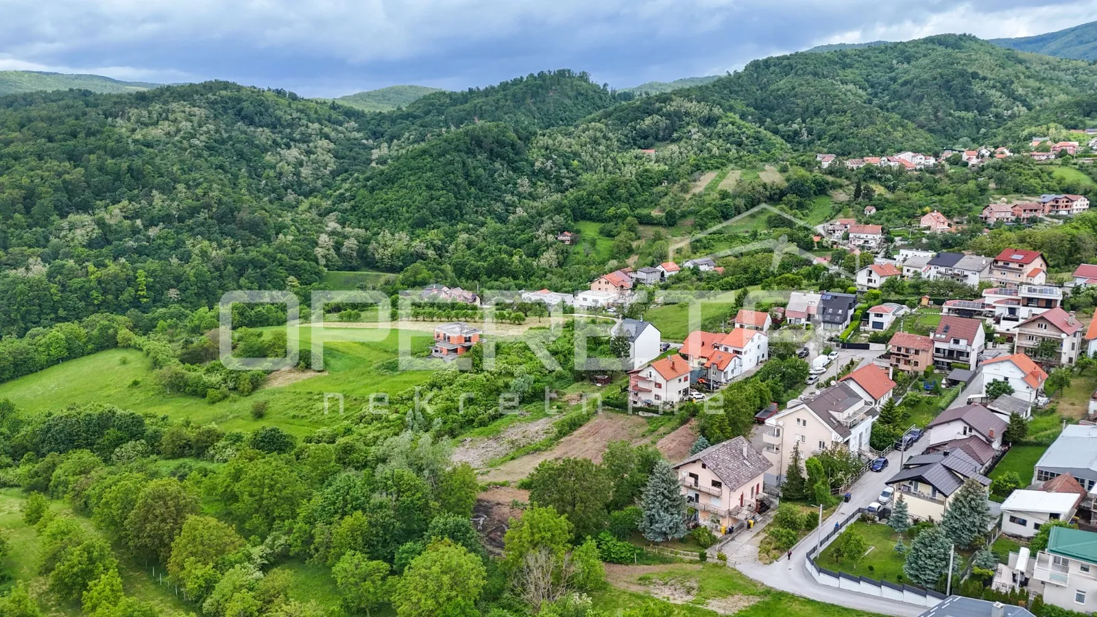građevinsko zemljište s idejnim projektom za četiri zgrade s po dva stana, črnom - slika 5