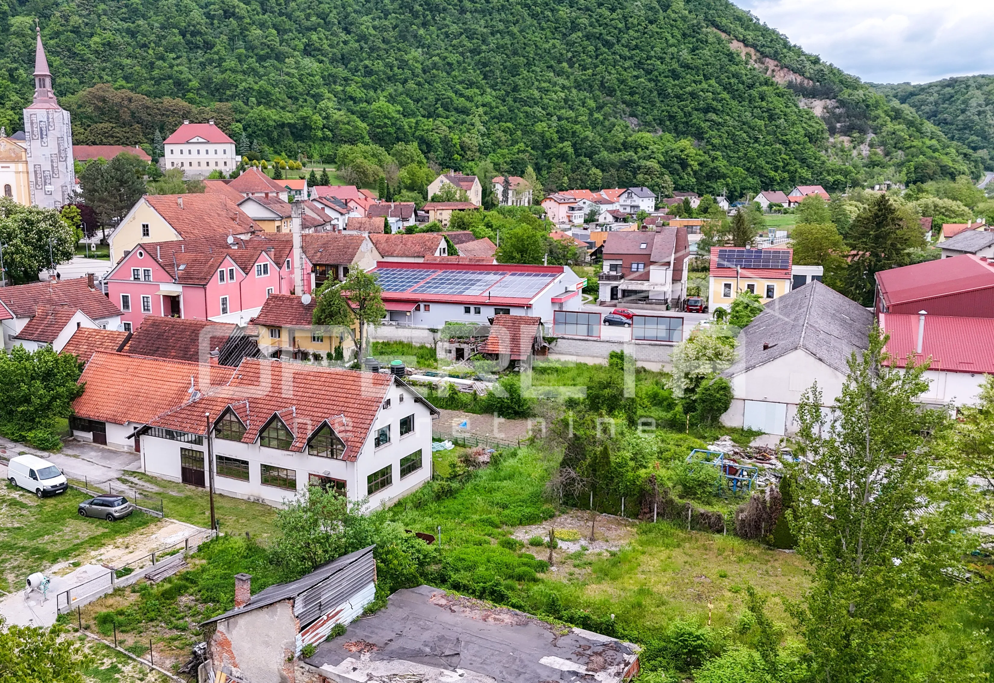Poslovna zgrada, Pregrada, Centar, Krapinsko zagorska županija, 427,42m2 na parc