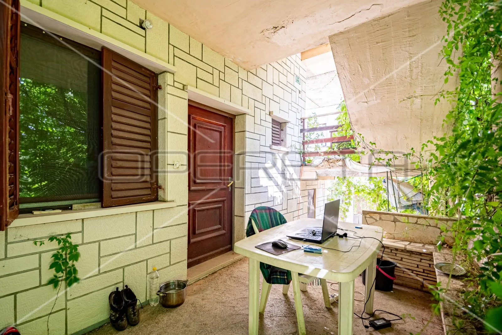 kuća sa 7 apartmana, 250 m do mora, lumbarda - slika 14