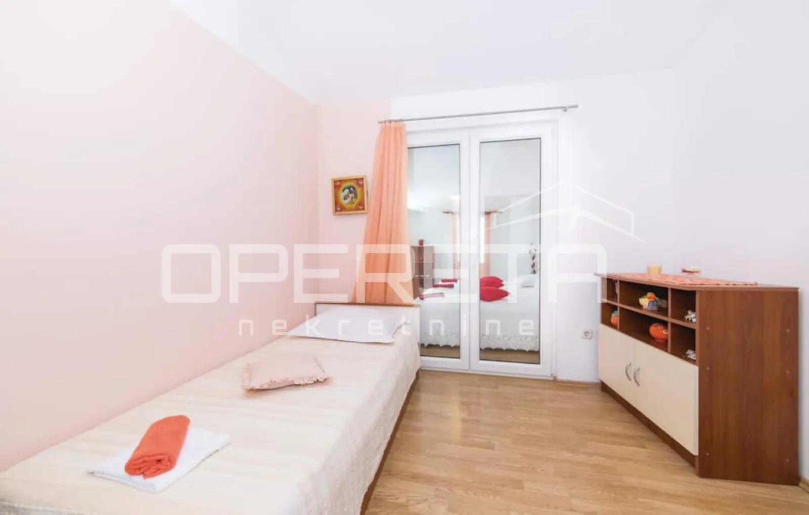 luksuzna vila s bazenom, pogledom na more i ljetnom kuhinjom u kaštelima - slika 12