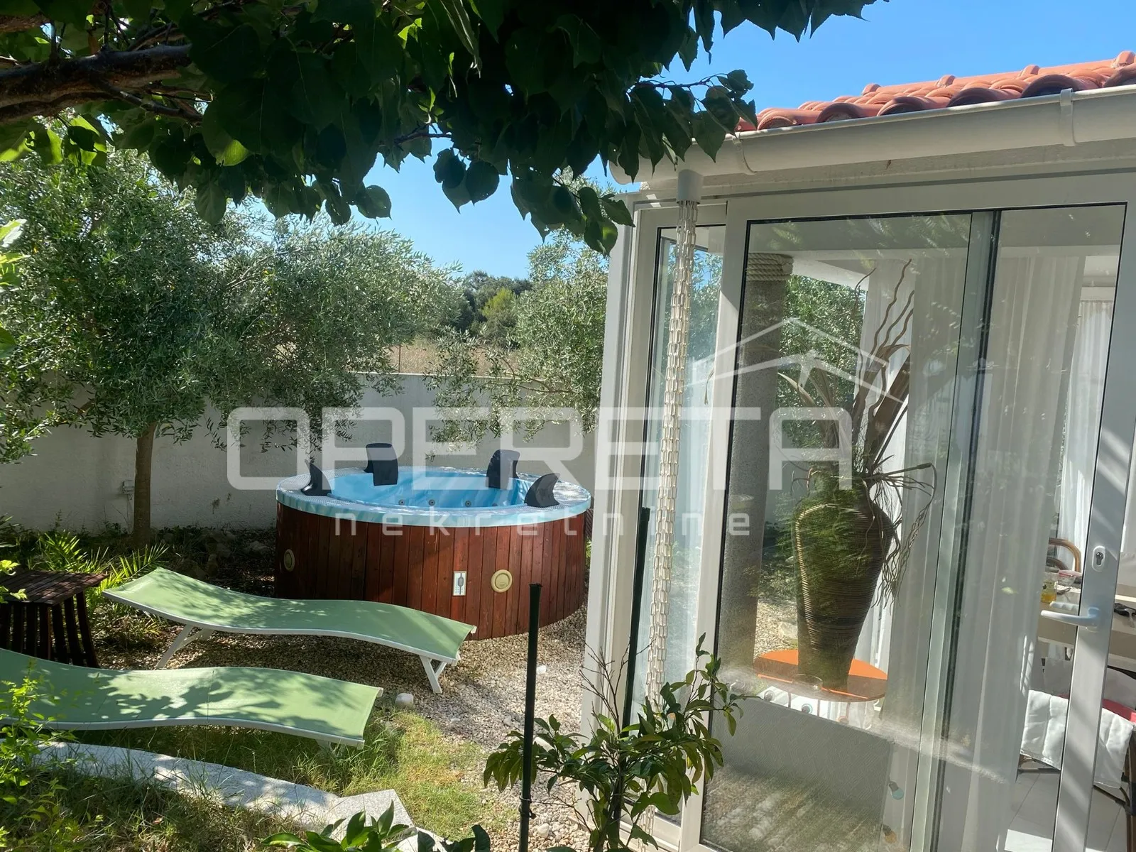 petrčane, stan (118 m²) s privatnom okućnicom i ostakljenim paviljonom - slika 21