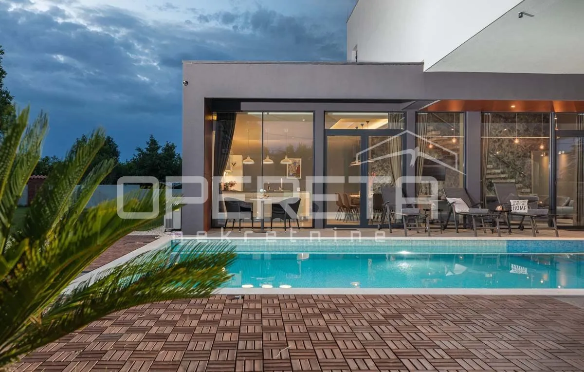 luksuzna smart home villa s pogledom na more i infinity bazenom - slika 2
