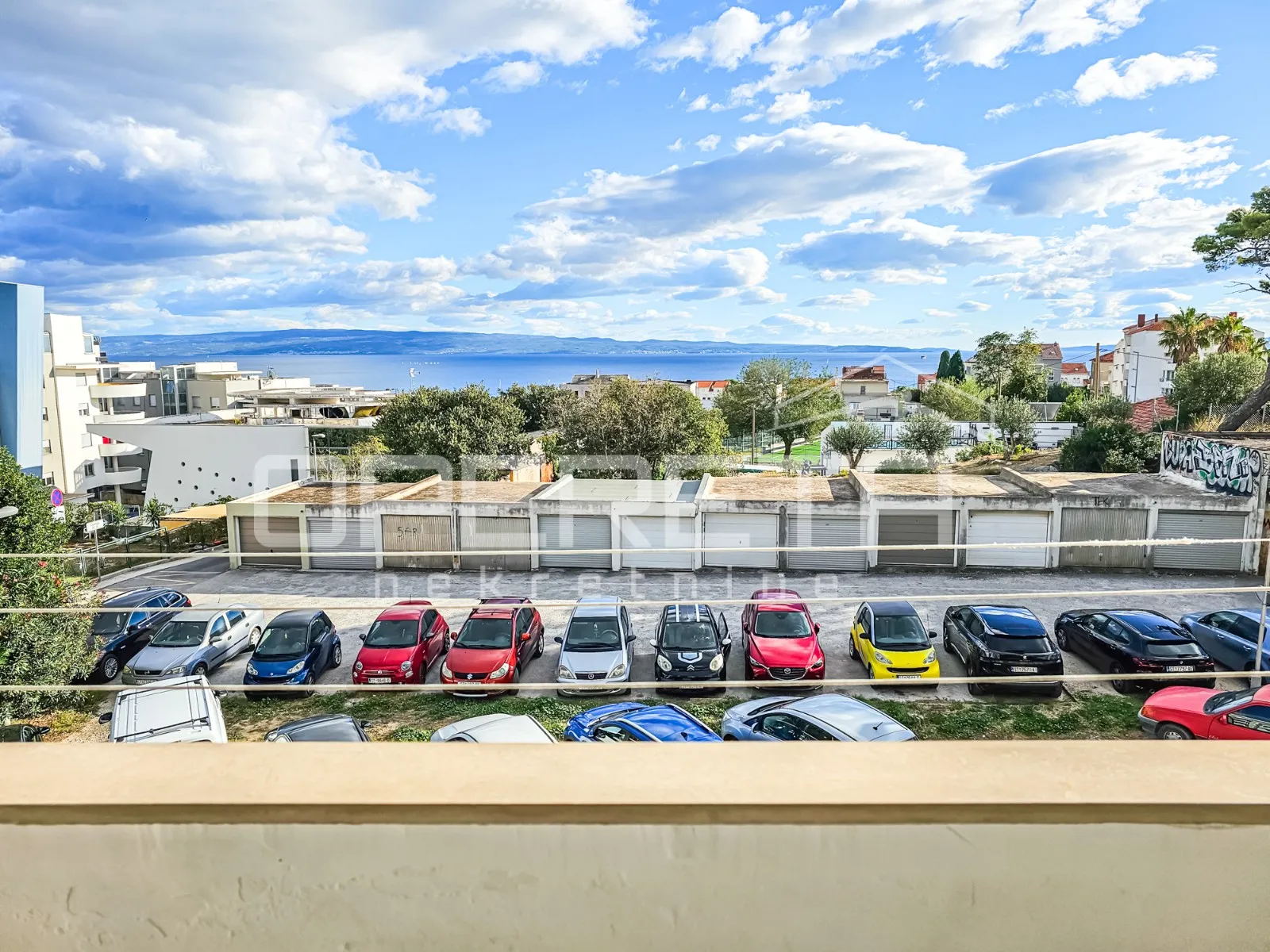 split, firule, trosoban stan blizu plaže i centra grada - slika 21