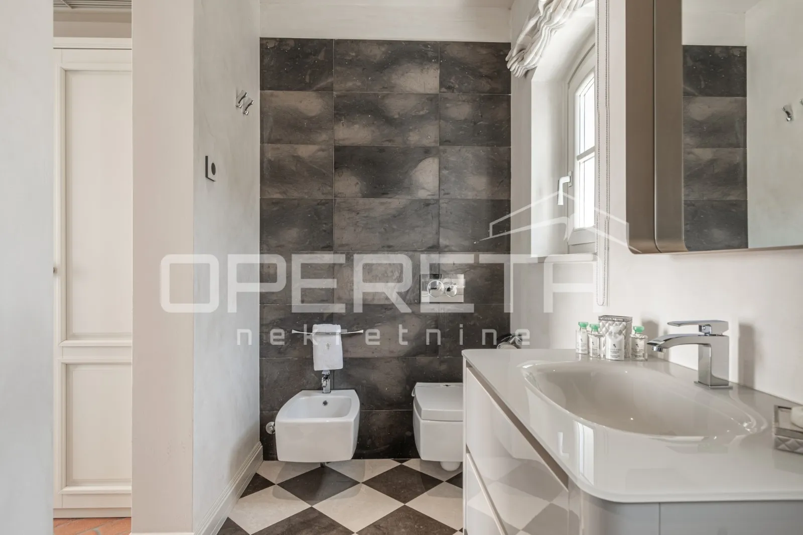 istra, poreč (okolica) - bezvremenska vila s bazenom - investicija u luksuz - slika 17