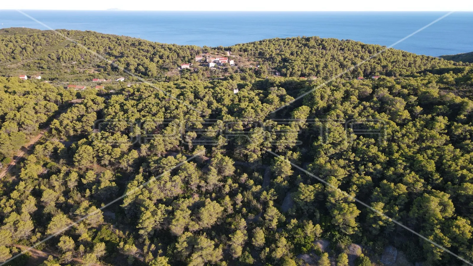 zemljište 4.105 m2, pravilan oblik i otovoren pogled na more, otok vis - slika 16