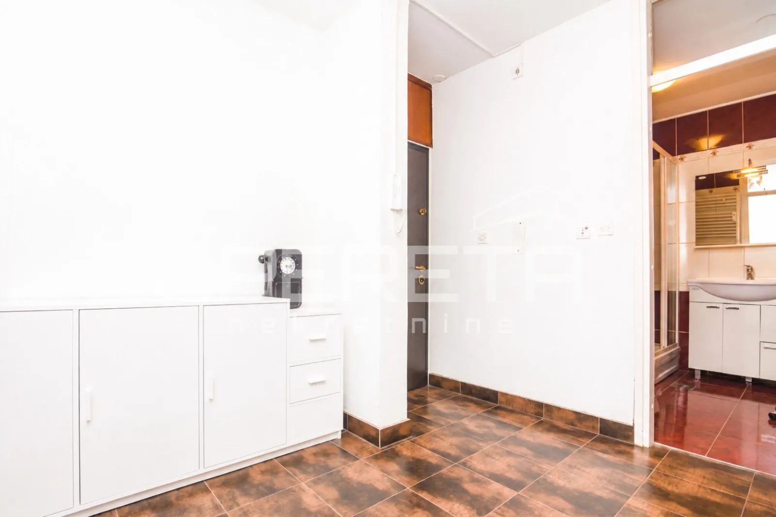 prodaja, stan, sesvete, 60m2, 2-soban, selčinska ulica - slika 4