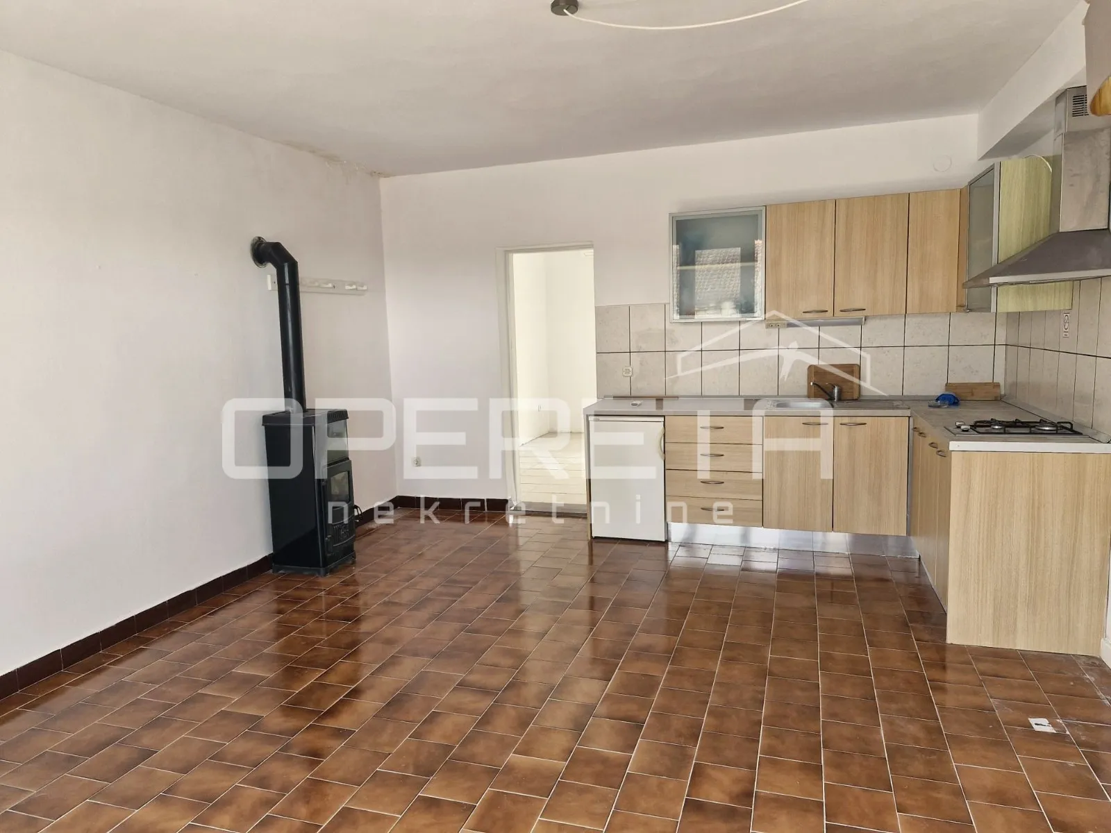 stan u manjoj stambenoj zgradi s vrtom – sv antun, korčula - slika 5
