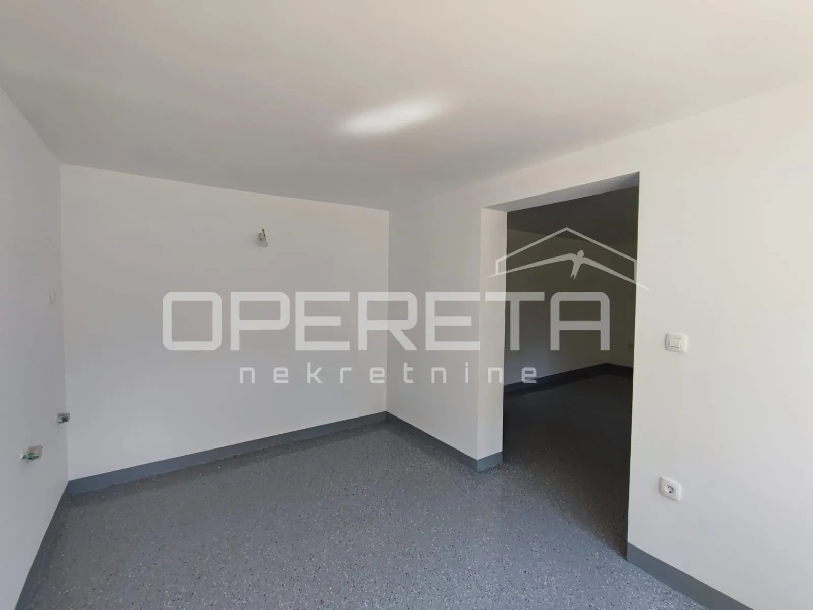 novogradnja, 2s stan 75 m2 sa poslovnim prostorom 30 m2, vrt i garaža - slika 14