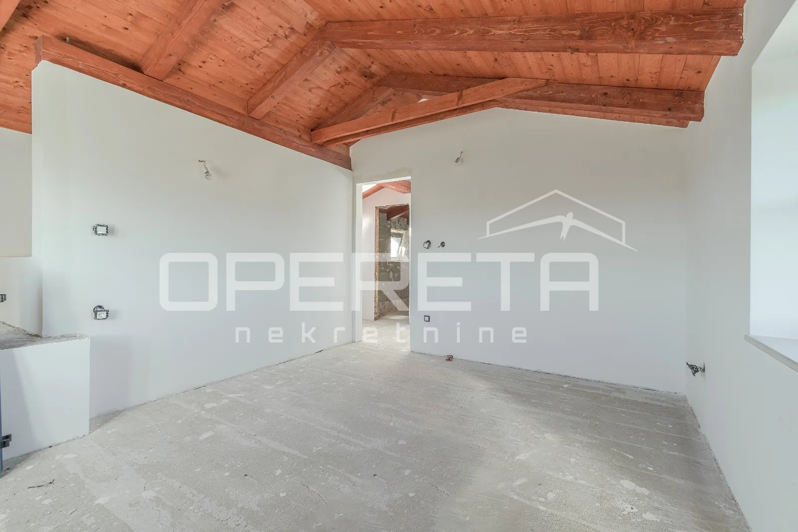 istra, okolica vižinade – kuća na brežuljku s panoramskim pogledom i bazenom - slika 24