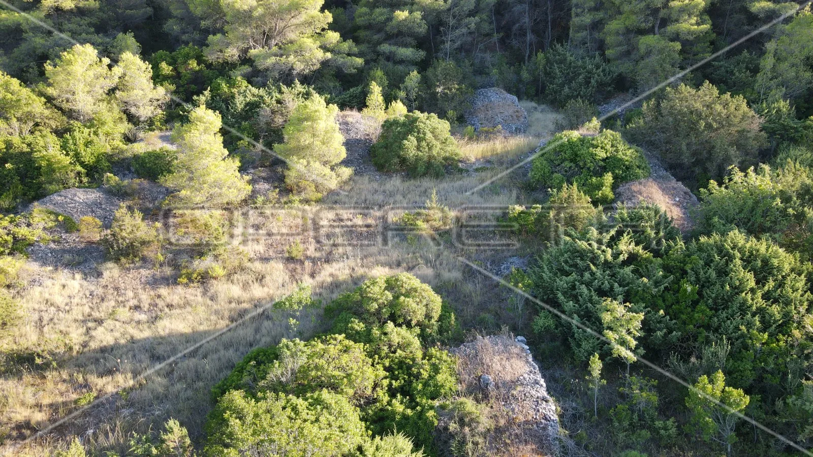 zemljište 4.105 m2, pravilan oblik i otovoren pogled na more, otok vis - slika 18