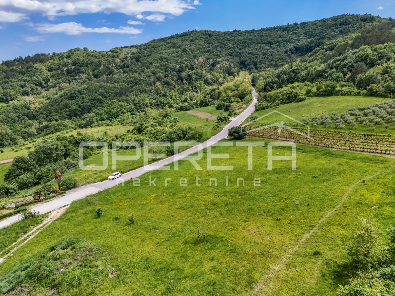 središnja istra-dva građevinska zemljišta 1576 m2 - slika 5