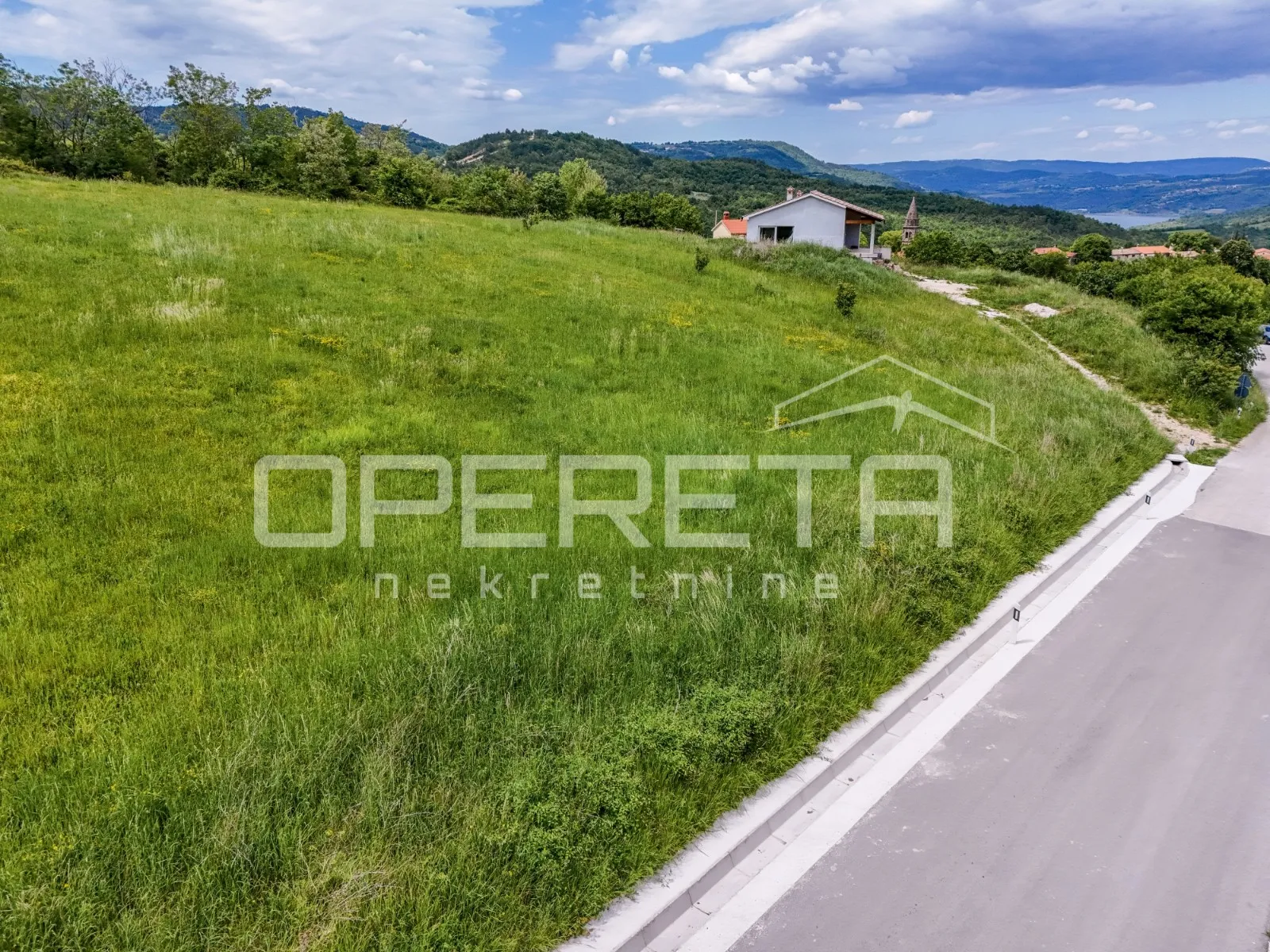 središnja istra-dva građevinska zemljišta 1576 m2 - slika 4