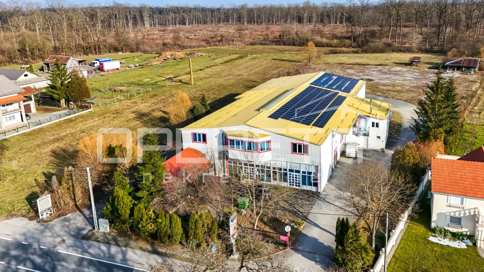 Prodaja, Poslovna zgrada, Karlovac okolica, Lug 74, 700m2