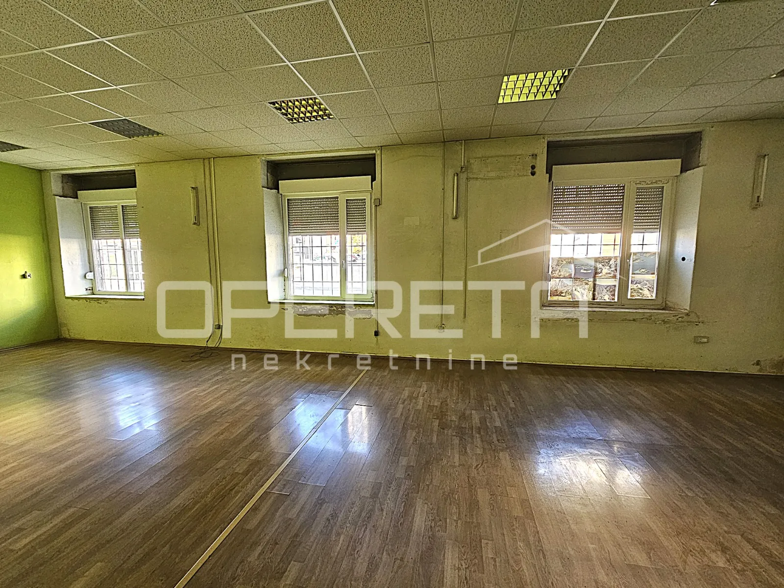 poslovni prostor na izuzetnoj lokaciji u centru kaštel gomilice,150m2 - slika 7