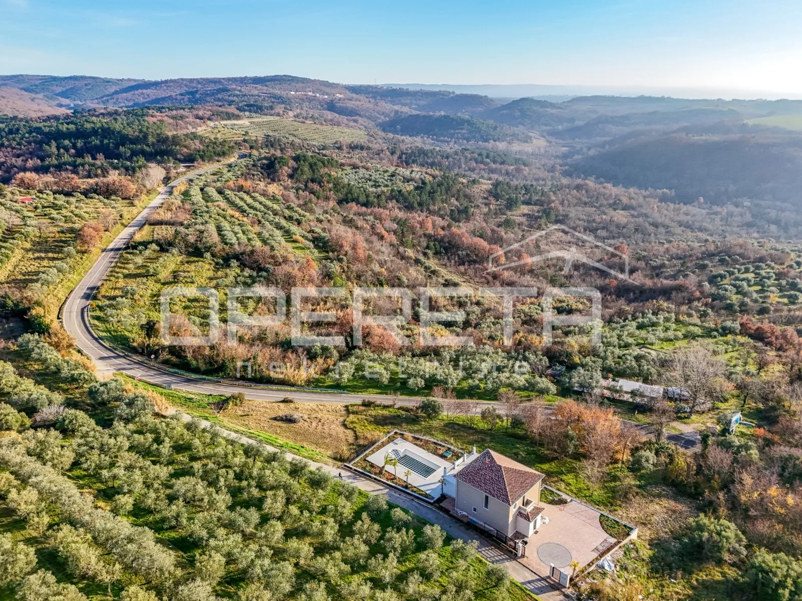 izvanredna samostojeća vila s panoramskim pogledom na more i vinograde - slika 19