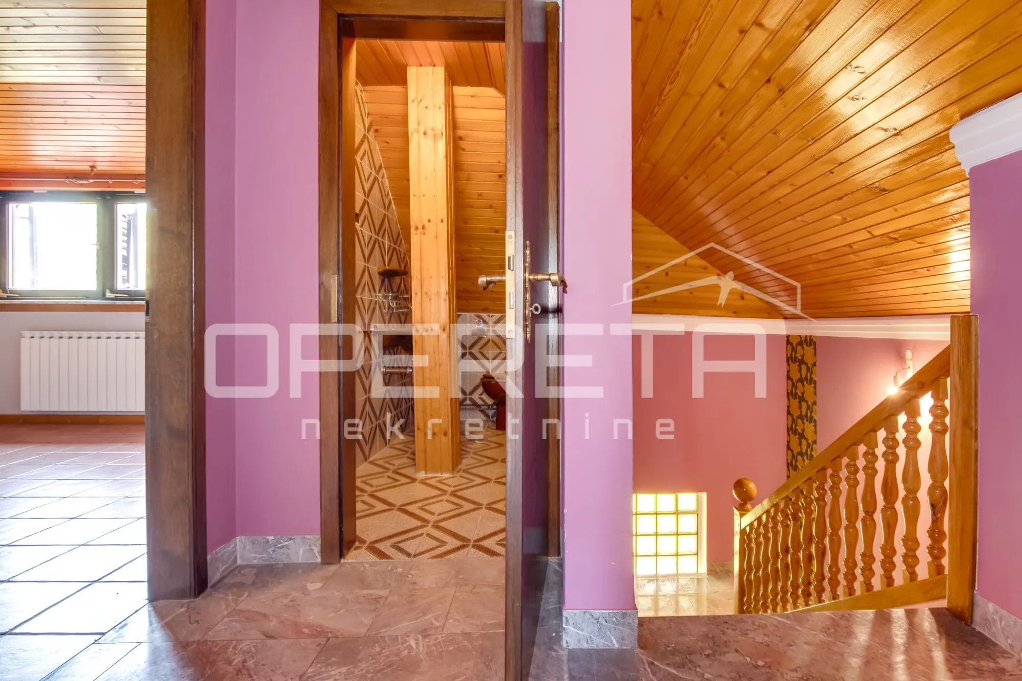 prodajemo prostranu obiteljsku kuću na parceli od 2.265m2 u gajnicama, zagreb, i - slika 47